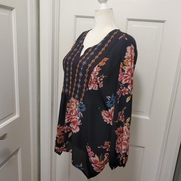 Style & Co. Floral Print Tunic Blouse Size L Handerchief Hemline 100% Polyester - Picture 5 of 10
